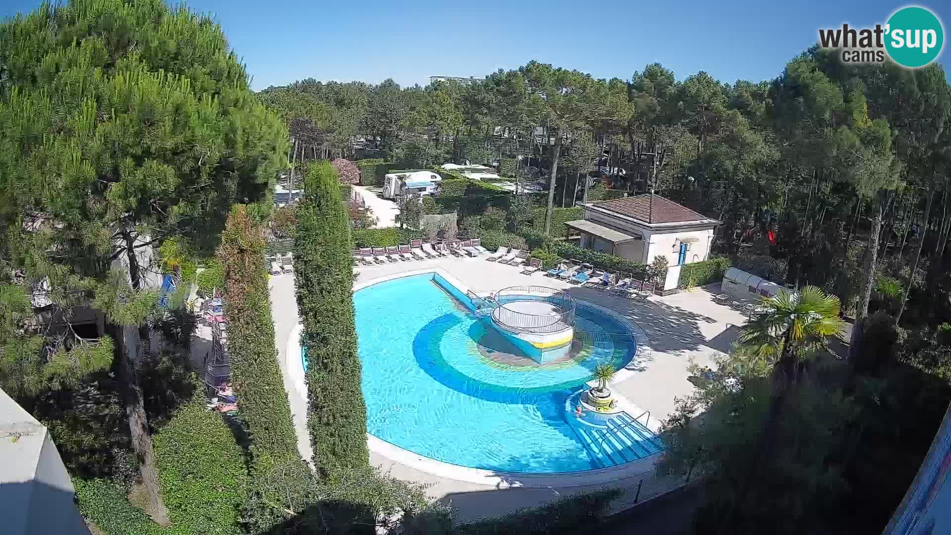 Villaggio Mare Blu bazen Spletna kamera V živo Bibione Pineda – Italija
