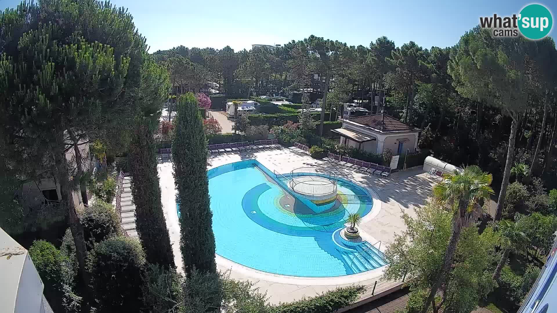 Villaggio Mare Blu bazen Spletna kamera V živo Bibione Pineda – Italija