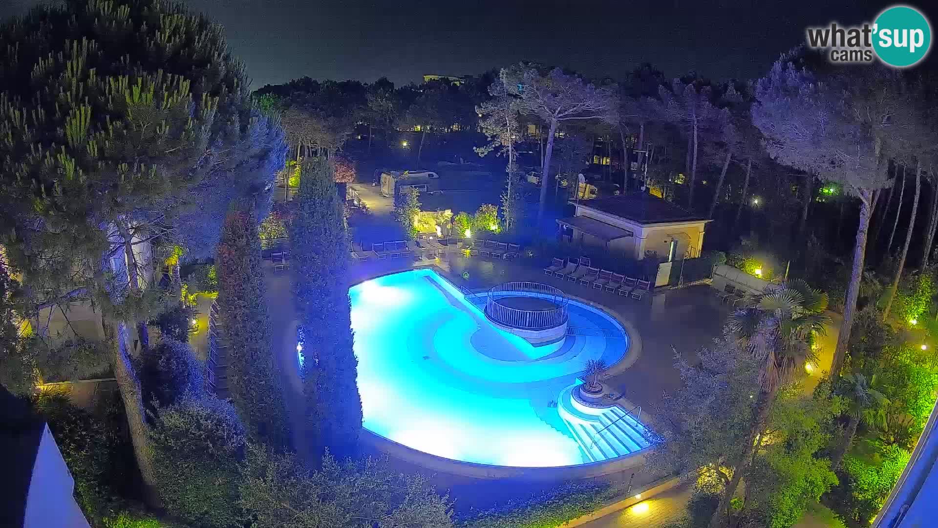 Villaggio Mare Blu bazen UŽIVO web kamera Bibione Pineda – Italija