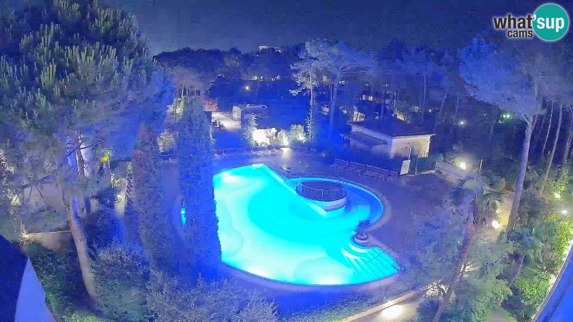 Villaggio Mare Blu bazen Spletna kamera V živo Bibione Pineda – Italija