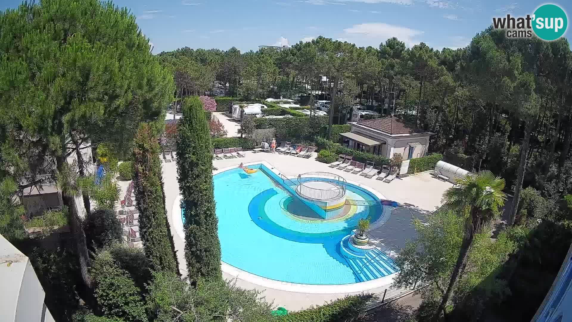 Villaggio Mare Blu bazen Spletna kamera V živo Bibione Pineda – Italija