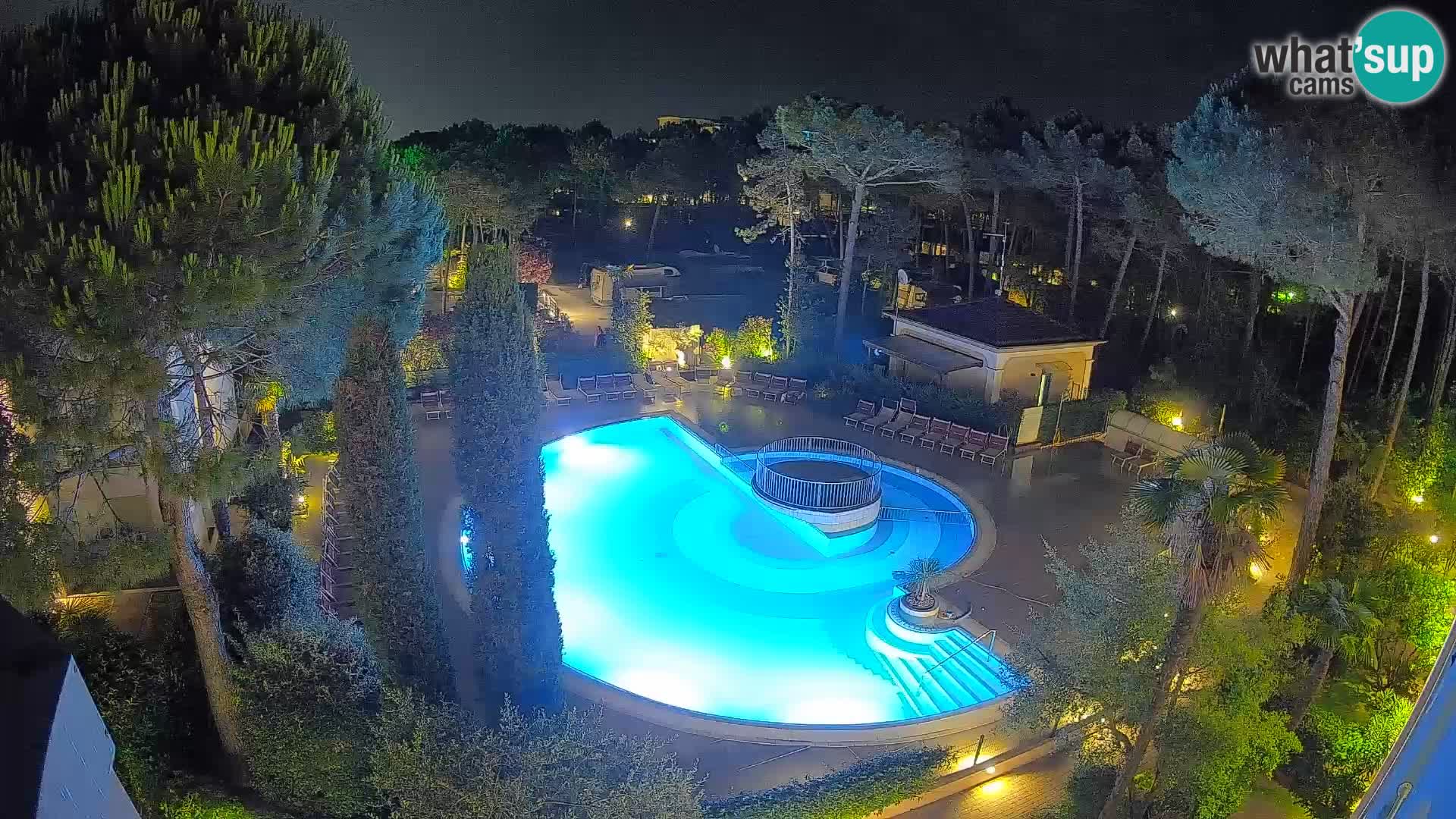 Villaggio Mare Blu bazen UŽIVO web kamera Bibione Pineda – Italija