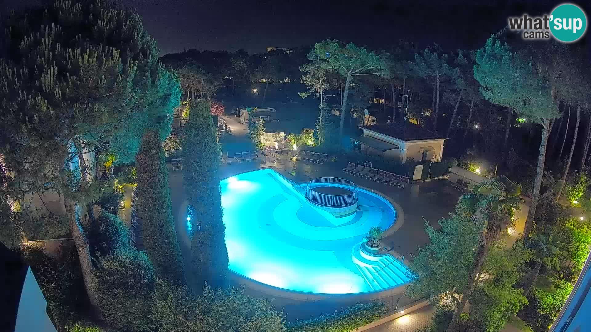 Villaggio Mare Blu bazen UŽIVO web kamera Bibione Pineda – Italija