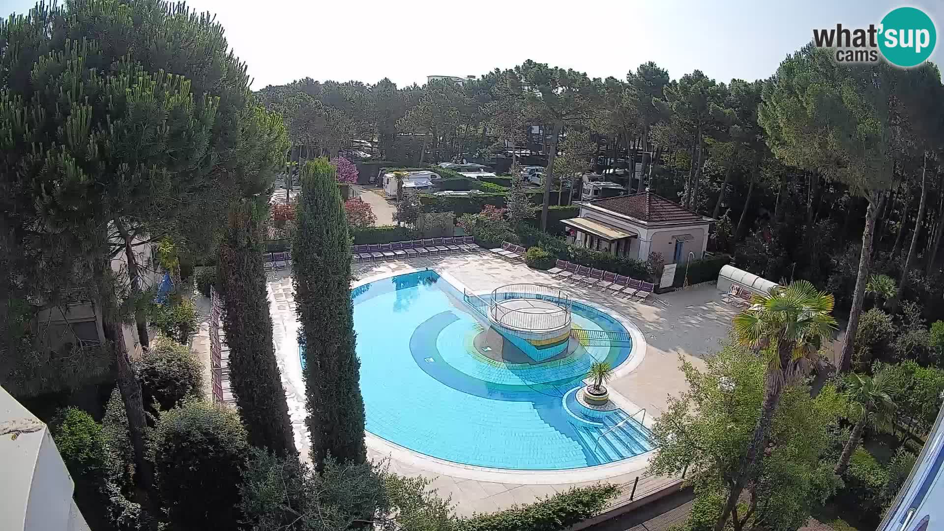 Villaggio Mare Blu bazen Spletna kamera V živo Bibione Pineda – Italija