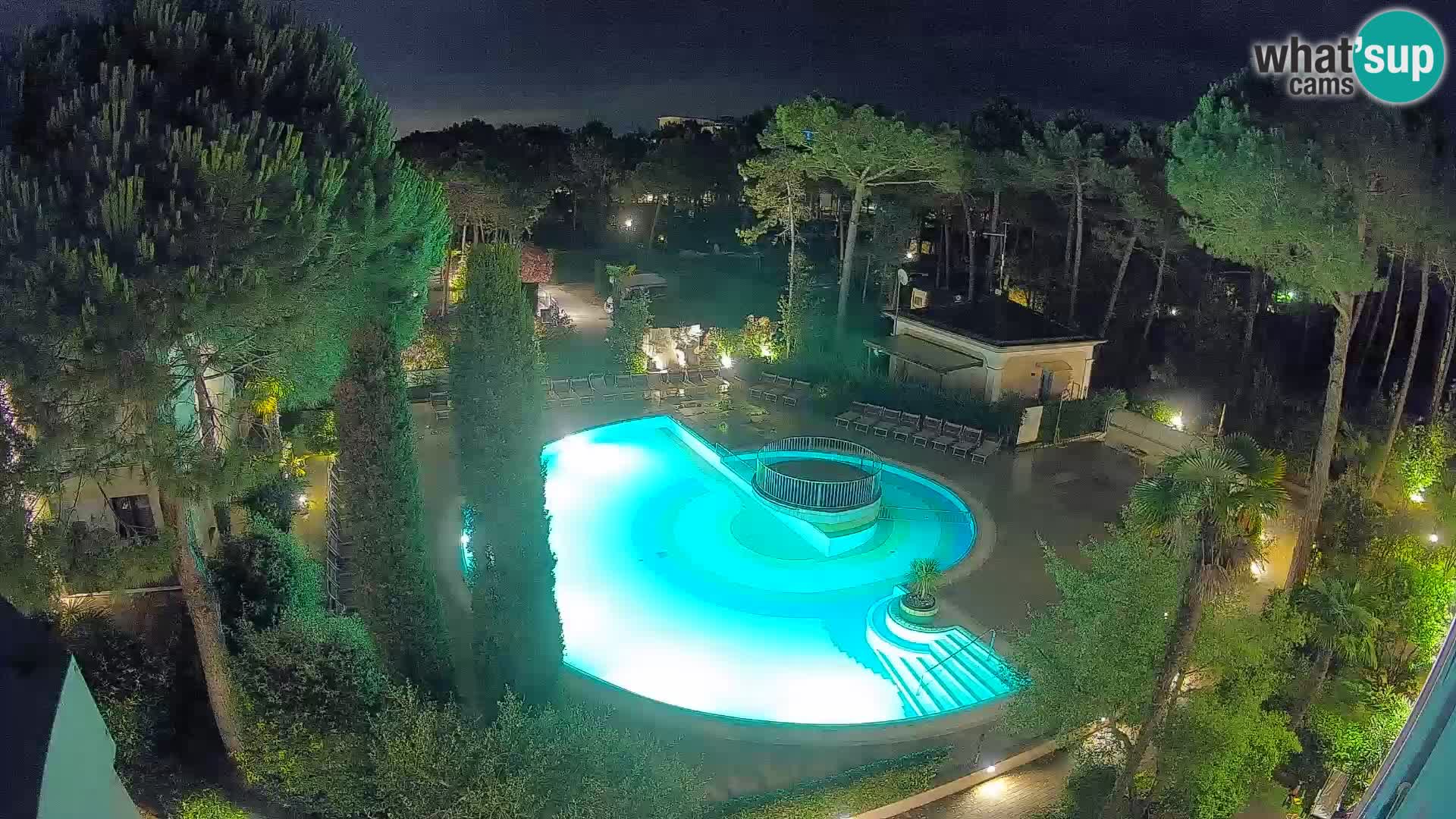 Villaggio Mare Blu bazen UŽIVO web kamera Bibione Pineda – Italija