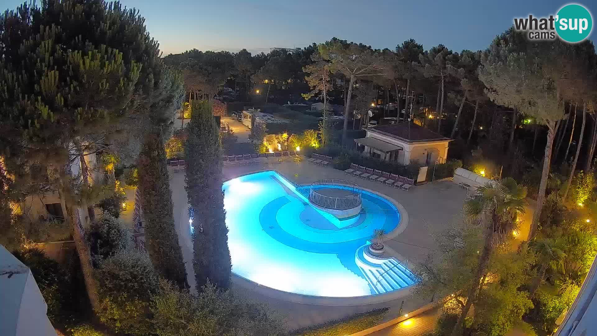 Villaggio Mare Blu bazen UŽIVO web kamera Bibione Pineda – Italija
