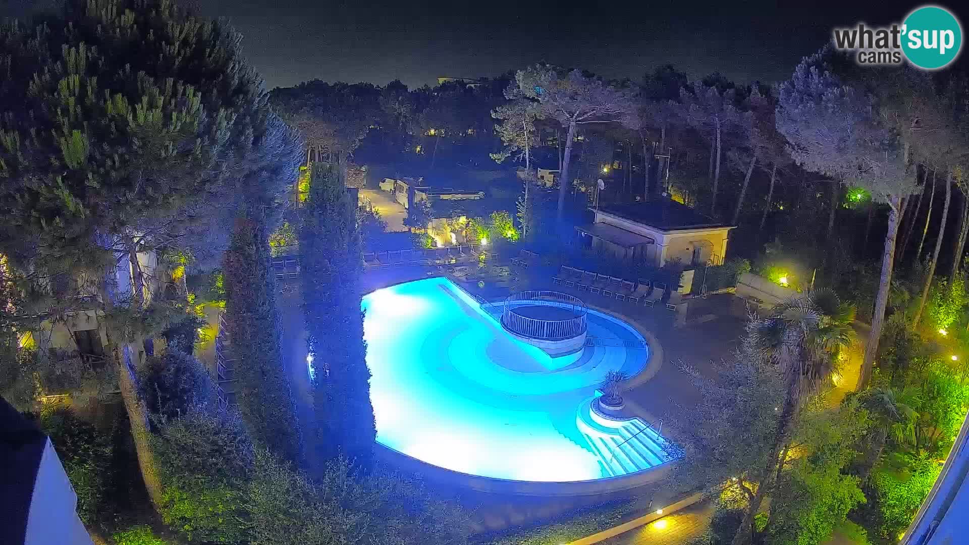 Villaggio Mare Blu bazen UŽIVO web kamera Bibione Pineda – Italija