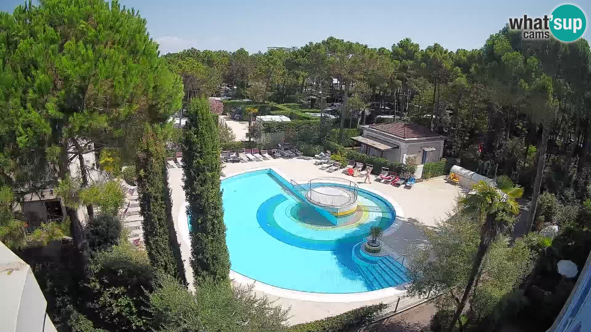 Villaggio Mare Blu bazen Spletna kamera V živo Bibione Pineda – Italija