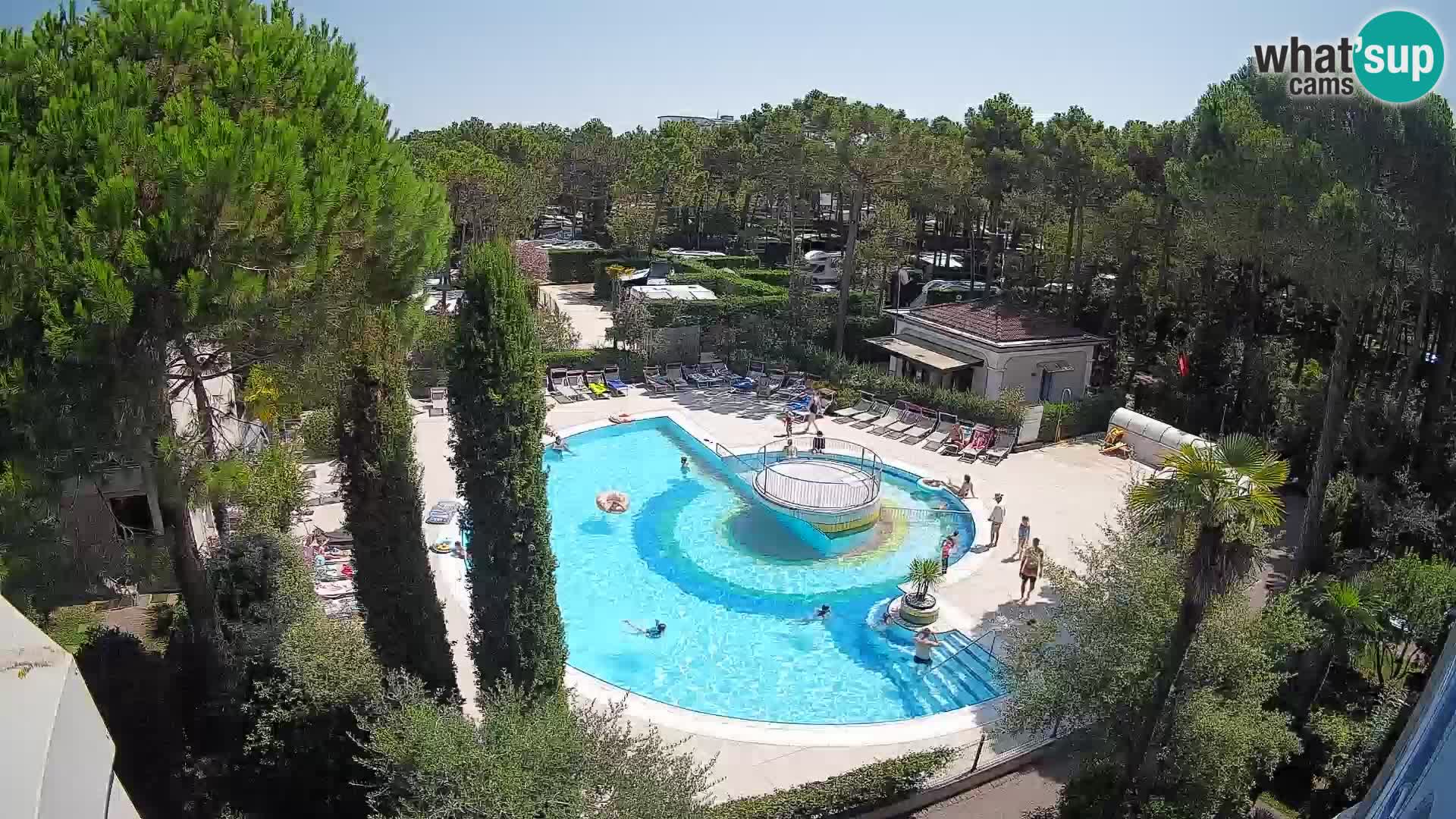 Villaggio Mare Blu bazen Spletna kamera V živo Bibione Pineda – Italija