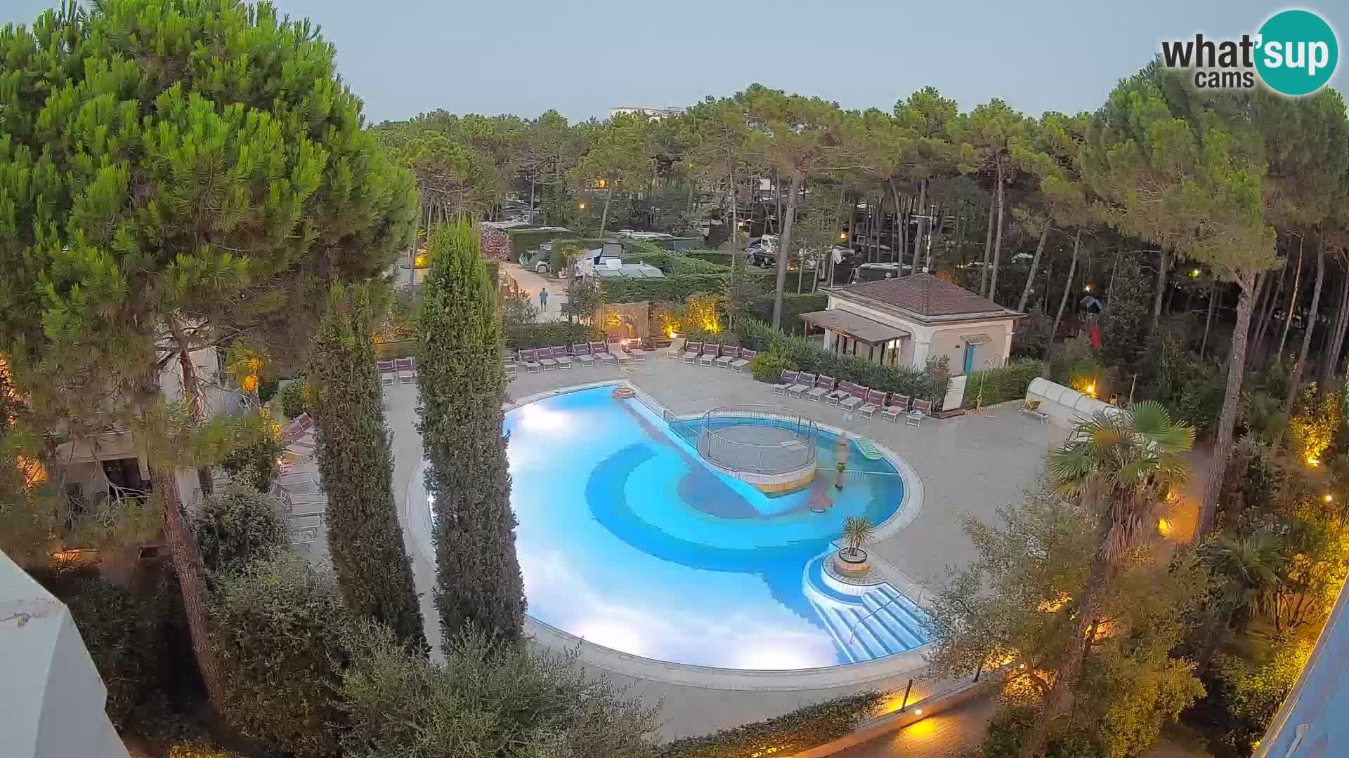 Villaggio Mare Blu bazen Spletna kamera V živo Bibione Pineda – Italija
