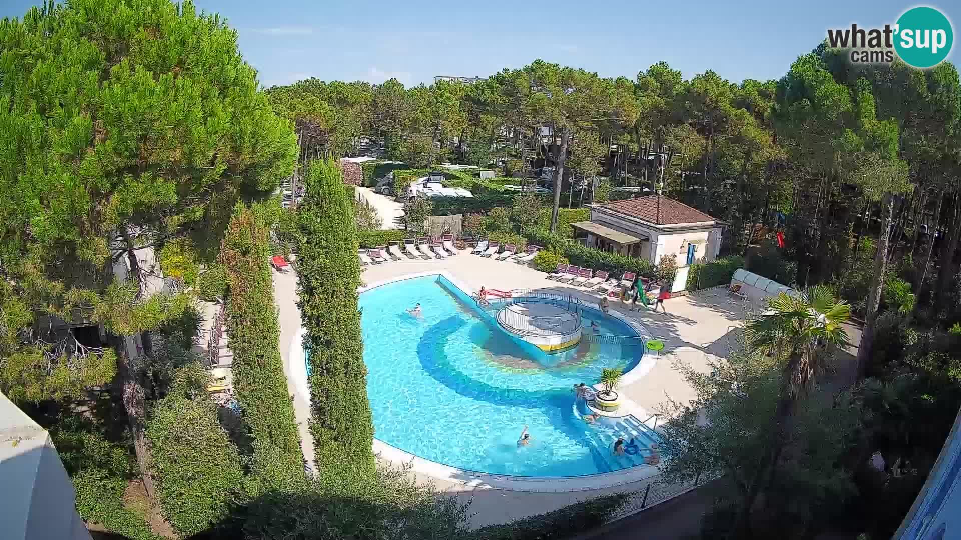 Villaggio Mare Blu bazen Spletna kamera V živo Bibione Pineda – Italija