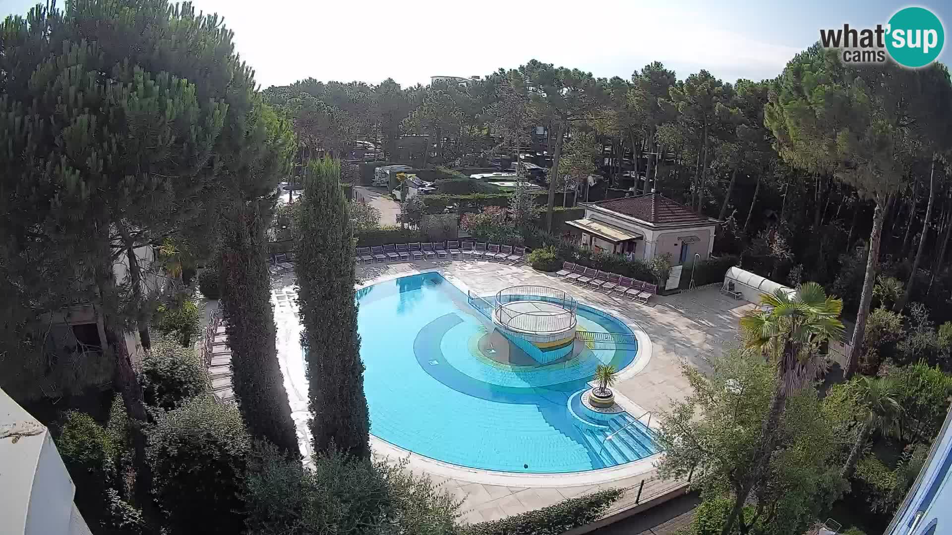 Villaggio Mare Blu bazen Spletna kamera V živo Bibione Pineda – Italija