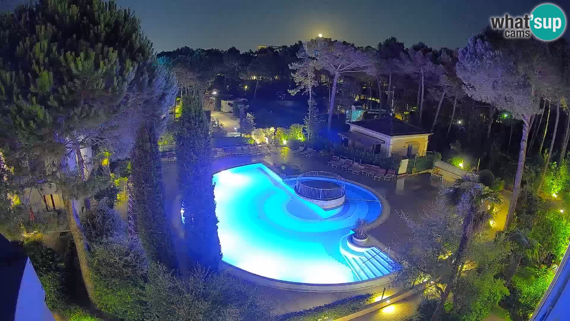 Villaggio Mare Blu bazen Spletna kamera V živo Bibione Pineda – Italija