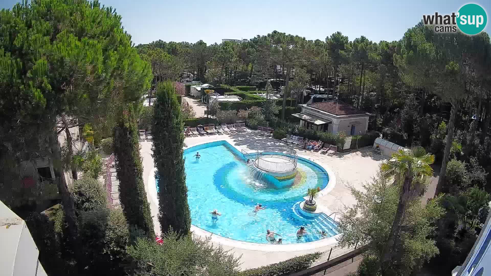 Villaggio Mare Blu bazen Spletna kamera V živo Bibione Pineda – Italija