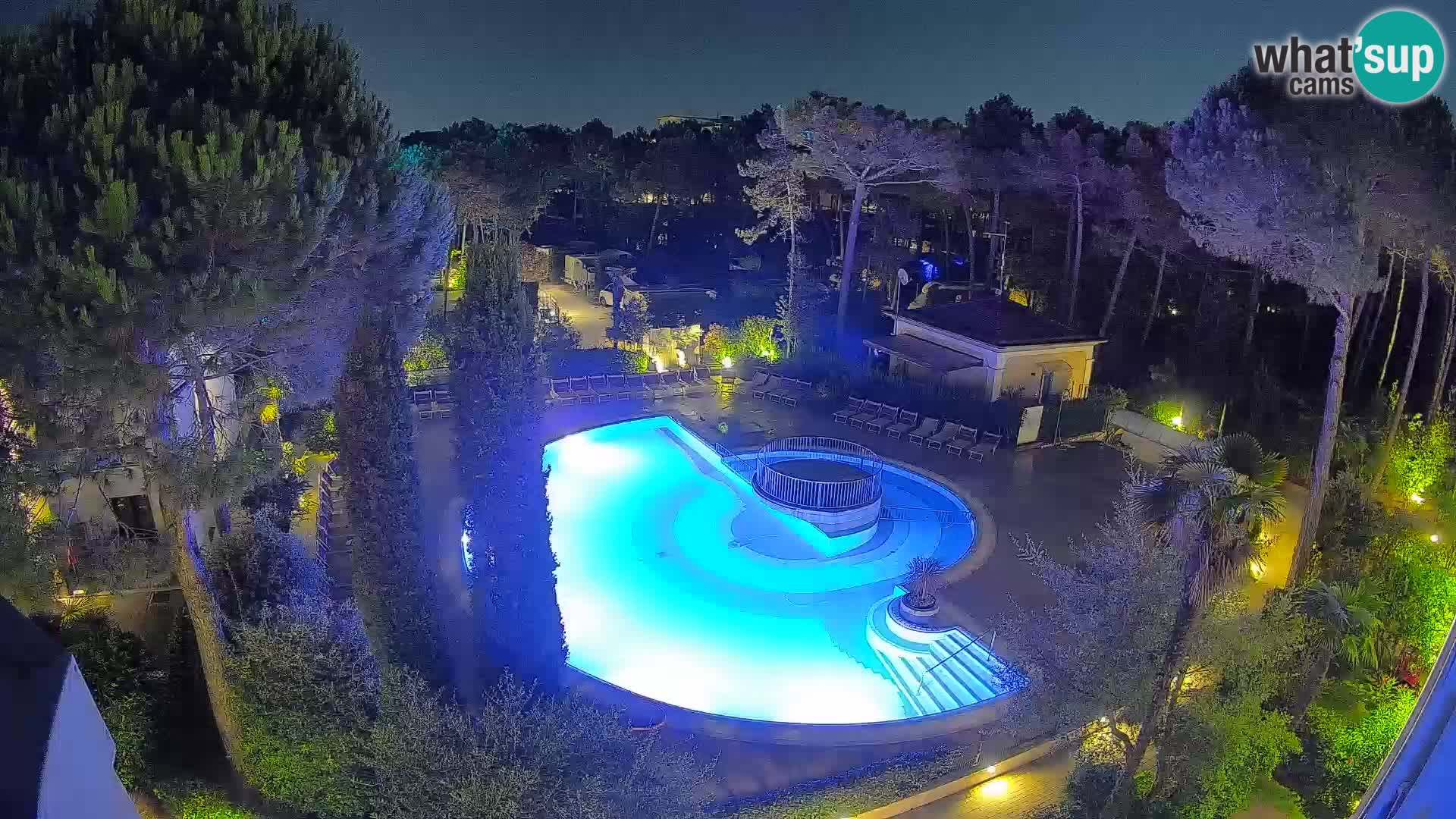 Villaggio Mare Blu bazen UŽIVO web kamera Bibione Pineda – Italija