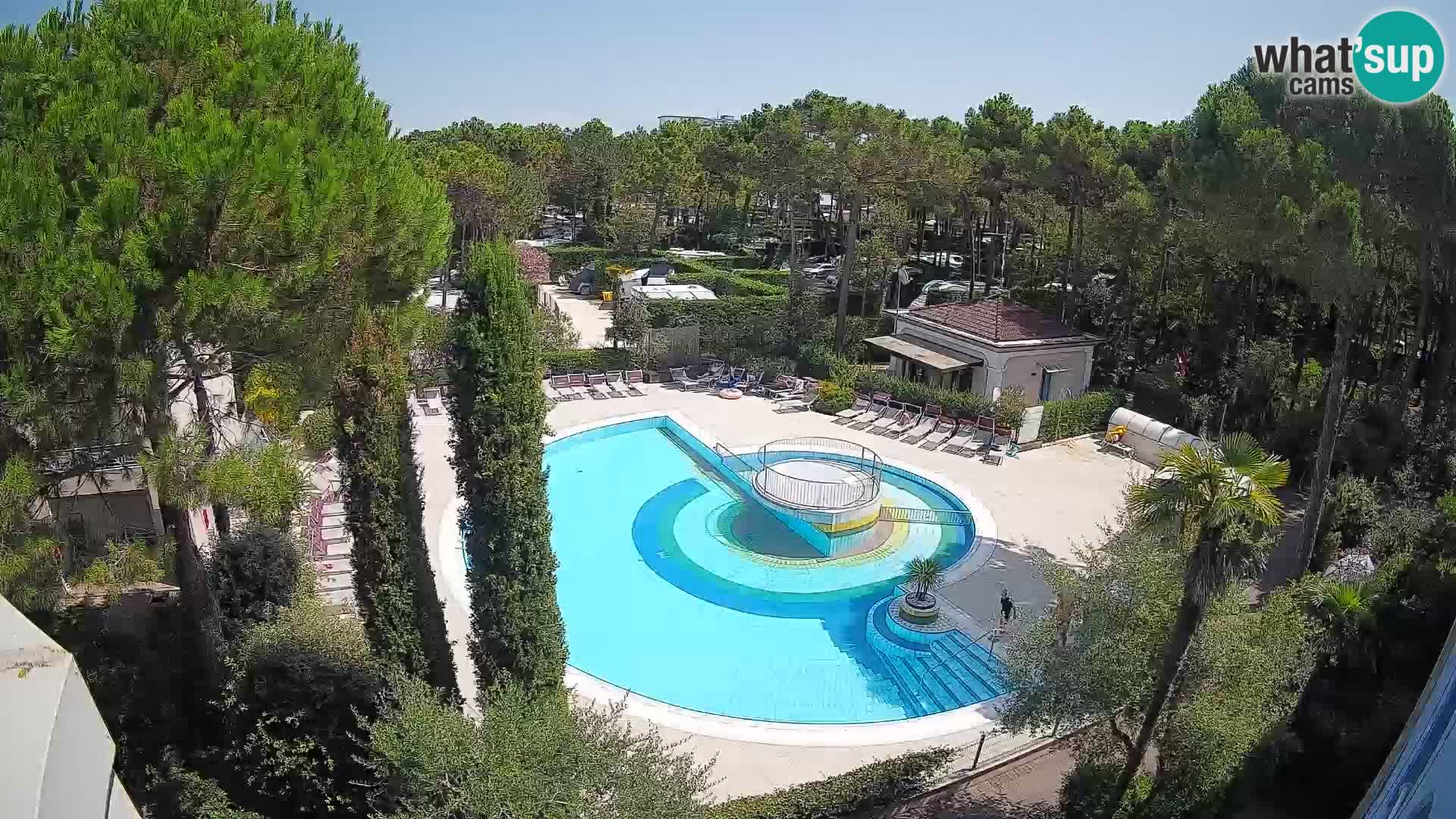 Villaggio Mare Blu bazen Spletna kamera V živo Bibione Pineda – Italija