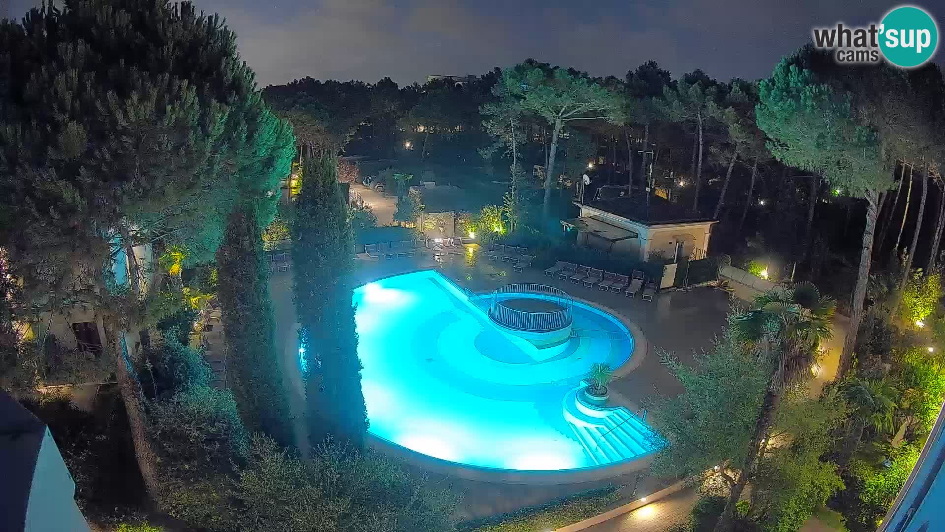 Villaggio Mare Blu bazen UŽIVO web kamera Bibione Pineda – Italija