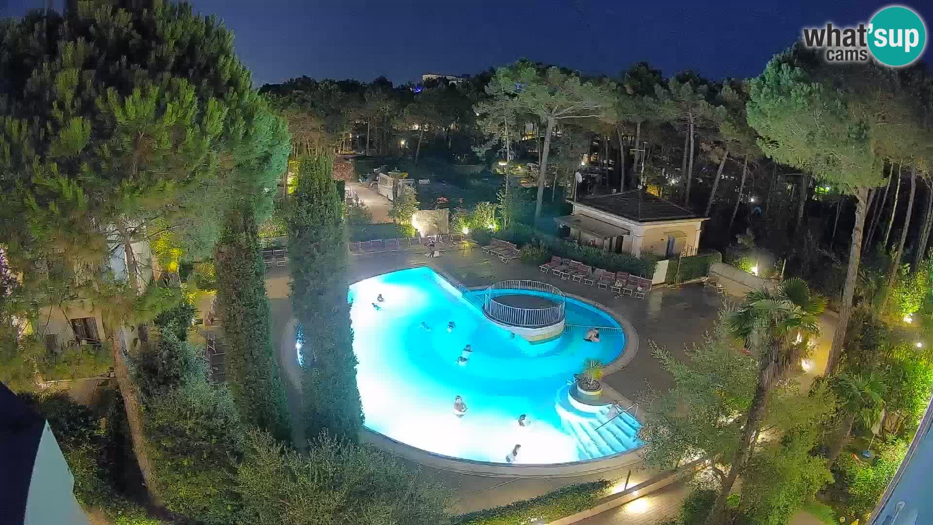 Villaggio Mare Blu bazen UŽIVO web kamera Bibione Pineda – Italija