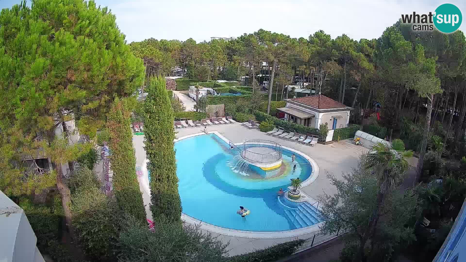 Villaggio Mare Blu bazen Spletna kamera V živo Bibione Pineda – Italija