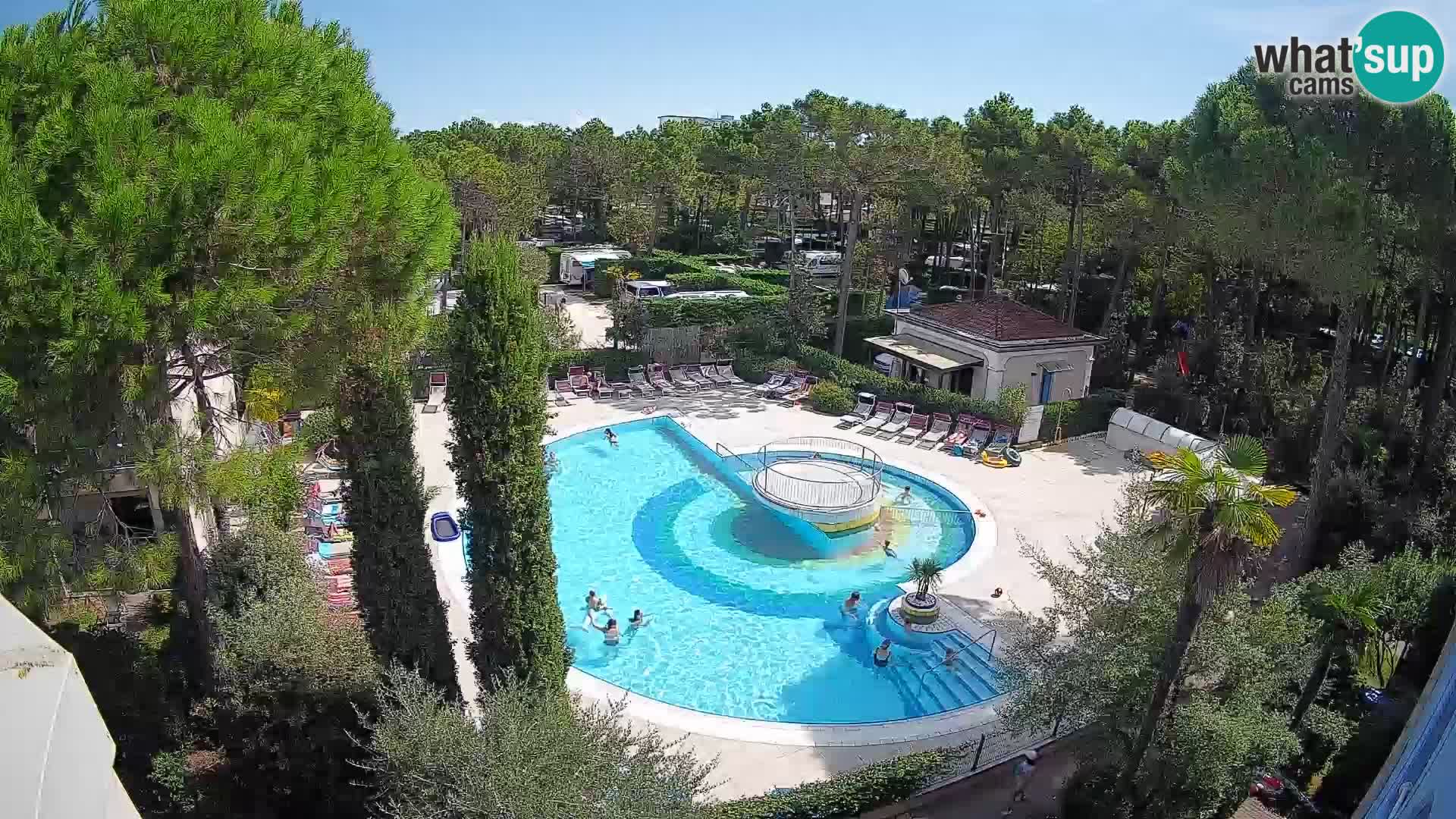 Villaggio Mare Blu bazen Spletna kamera V živo Bibione Pineda – Italija