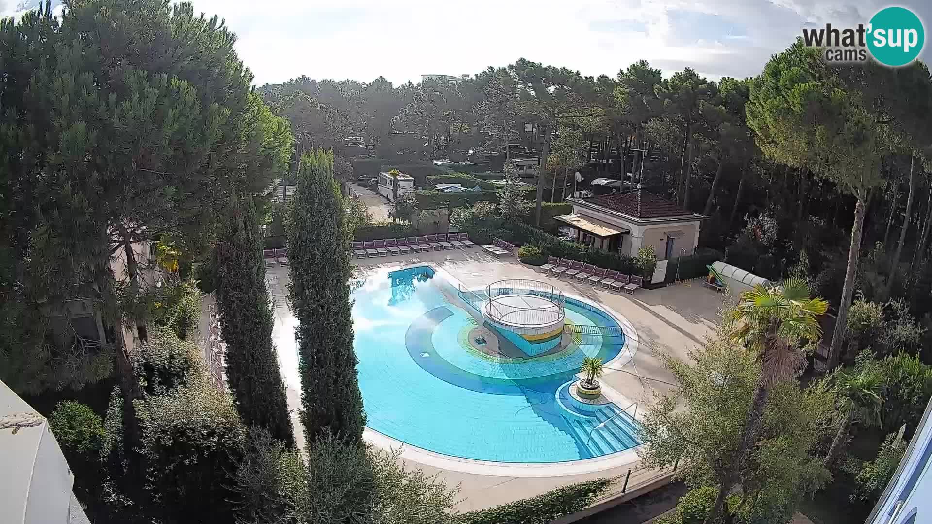 Villaggio Mare Blu bazen Spletna kamera V živo Bibione Pineda – Italija
