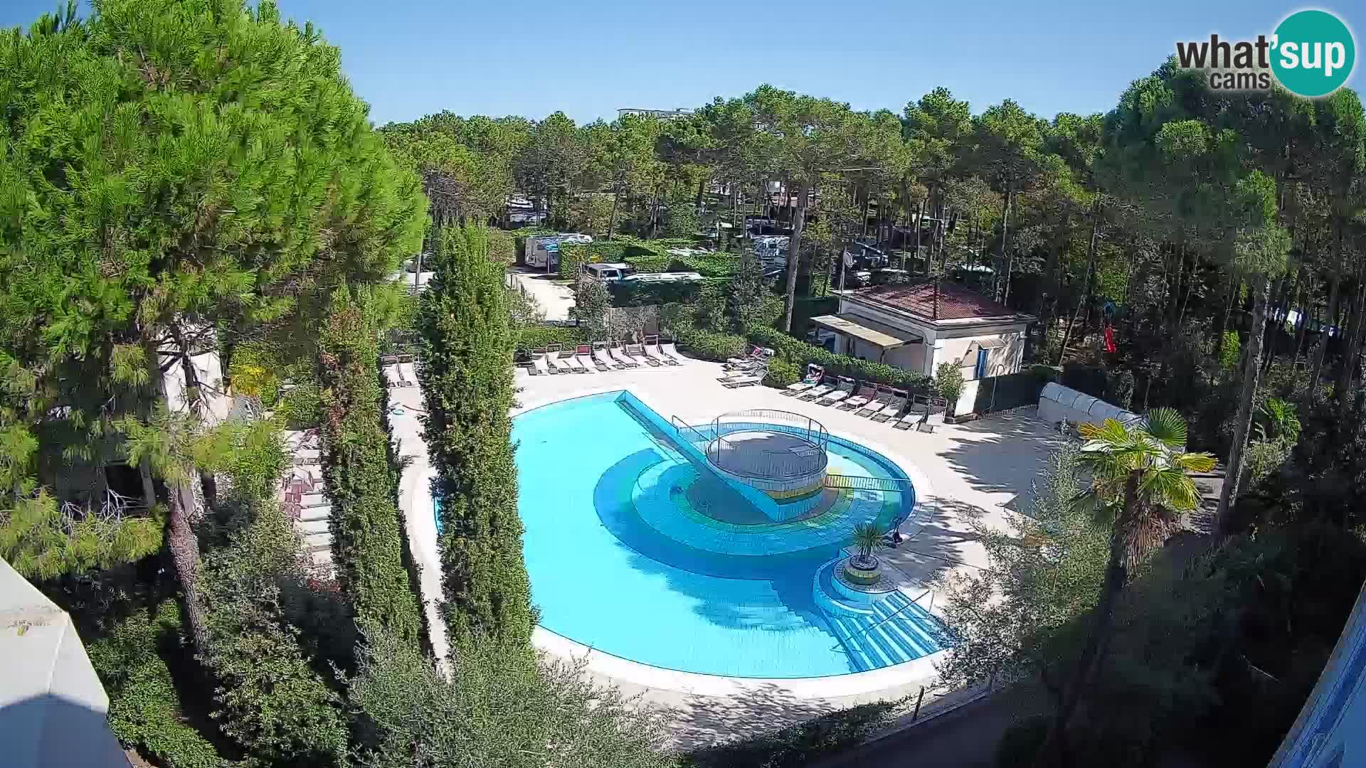Villaggio Mare Blu bazen Spletna kamera V živo Bibione Pineda – Italija