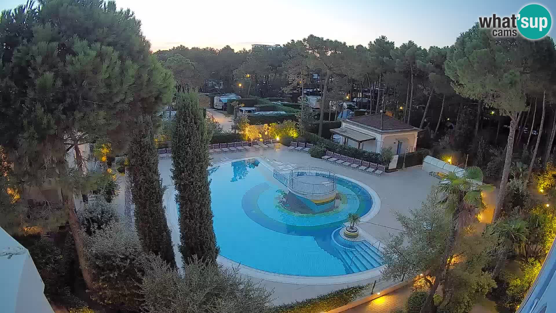 Villaggio Mare Blu bazen Spletna kamera V živo Bibione Pineda – Italija