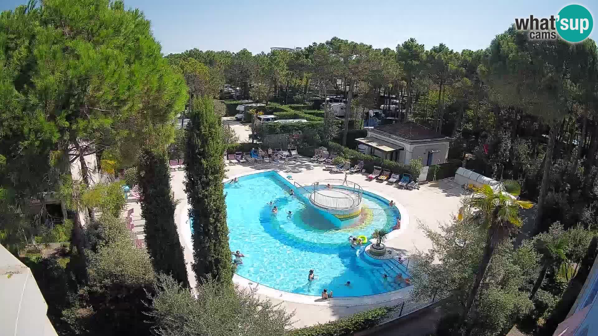 Villaggio Mare Blu bazen Spletna kamera V živo Bibione Pineda – Italija