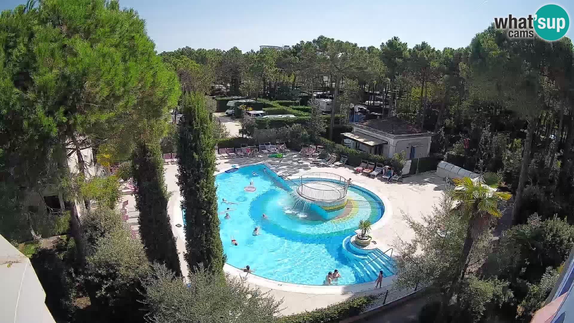 Villaggio Mare Blu bazen Spletna kamera V živo Bibione Pineda – Italija