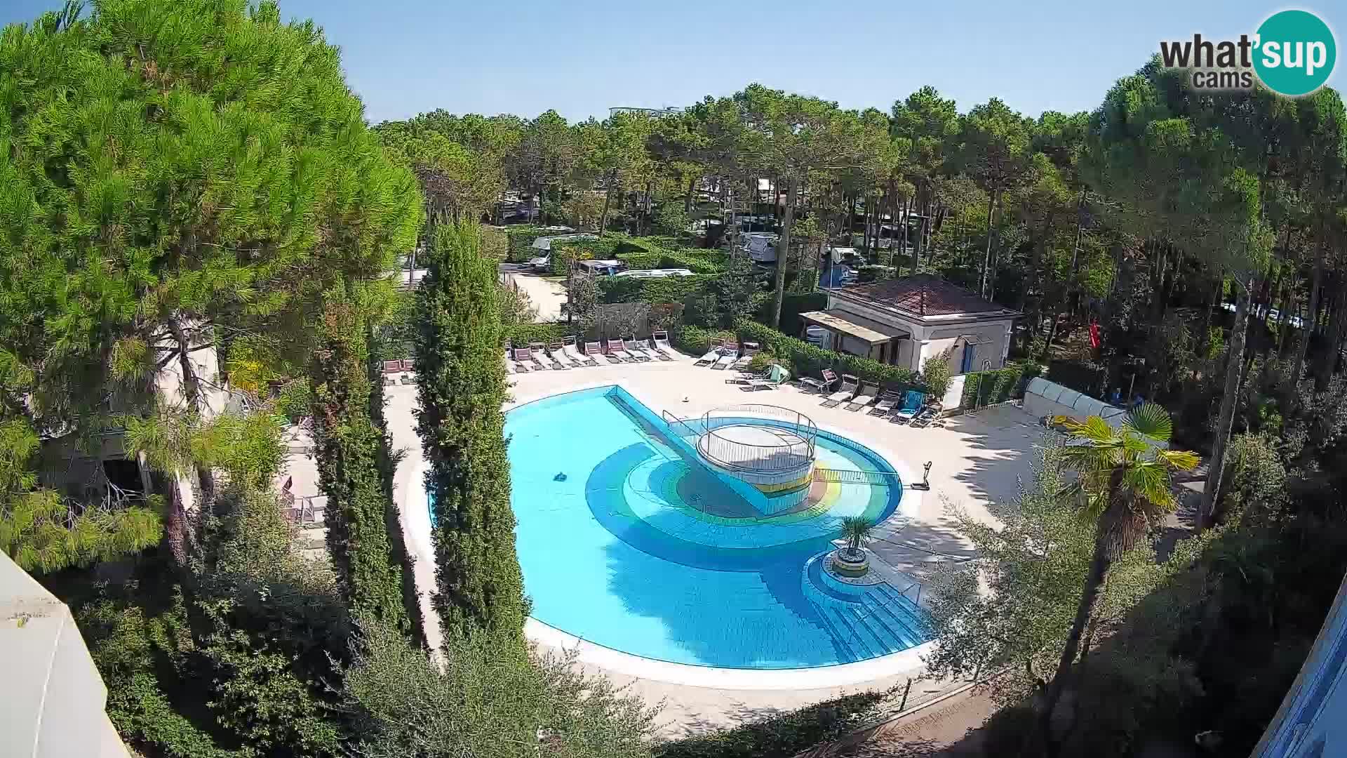 Villaggio Mare Blu bazen Spletna kamera V živo Bibione Pineda – Italija