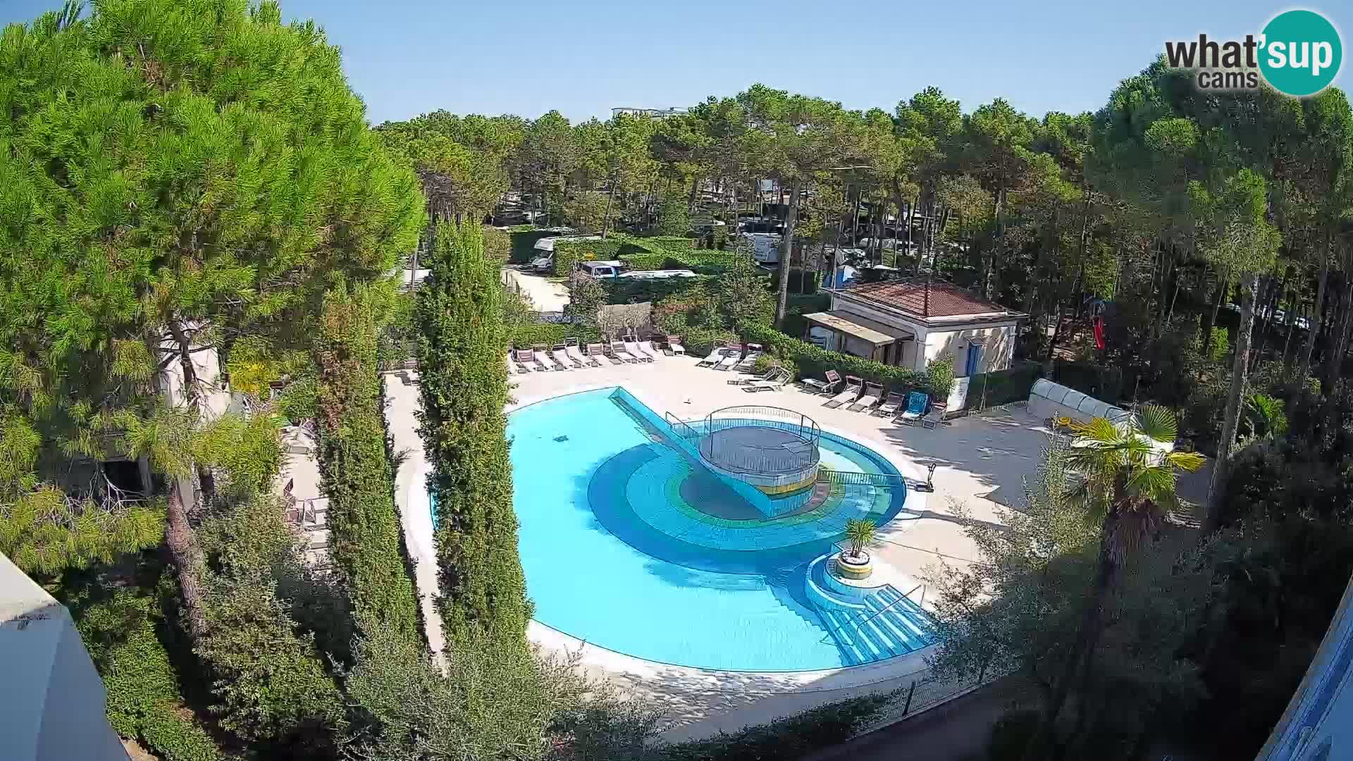 Villaggio Mare Blu bazen Spletna kamera V živo Bibione Pineda – Italija