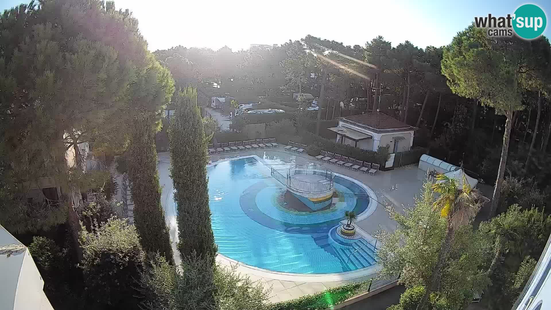 Villaggio Mare Blu bazen Spletna kamera V živo Bibione Pineda – Italija