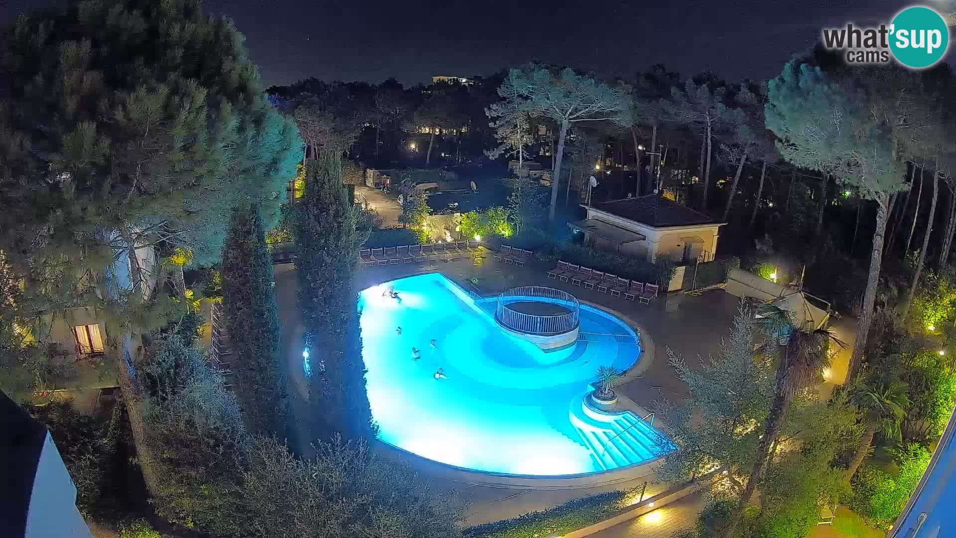 Villaggio Mare Blu bazen UŽIVO web kamera Bibione Pineda – Italija