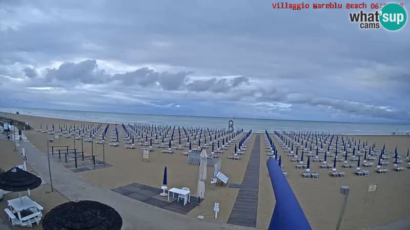 Spletna kamera na plaži v živo Villaggio Mare Blu Bibione Pineda – Italija