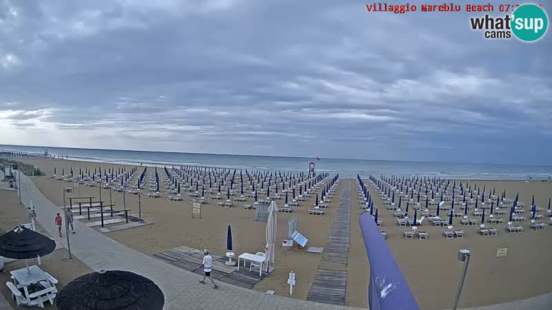 Spletna kamera na plaži v živo Villaggio Mare Blu Bibione Pineda – Italija