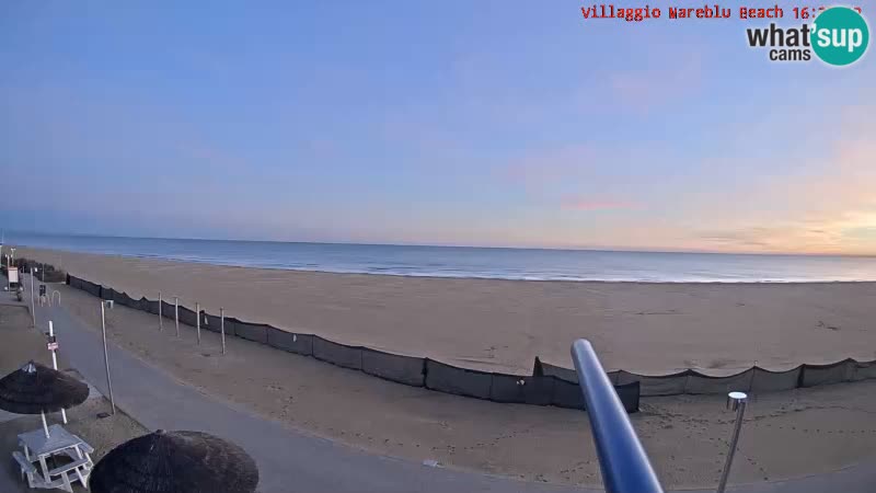 Spletna kamera na plaži v živo Villaggio Mare Blu Bibione Pineda – Italija