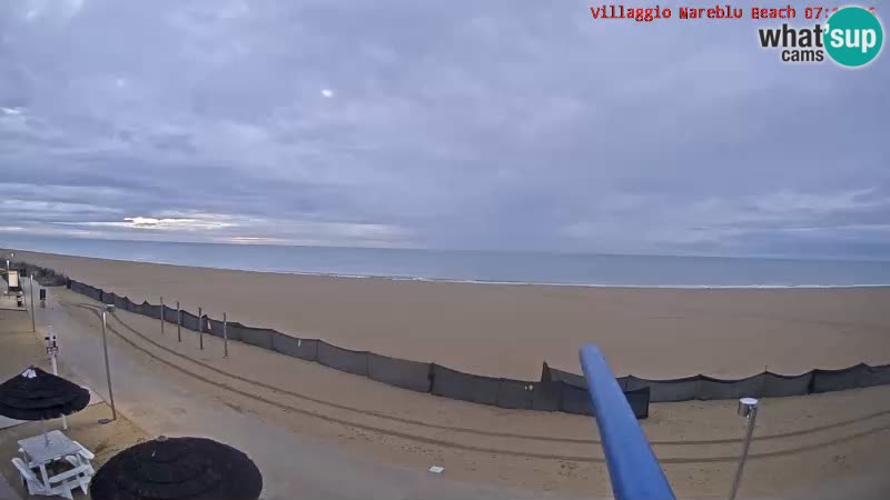 Spletna kamera na plaži v živo Villaggio Mare Blu Bibione Pineda – Italija