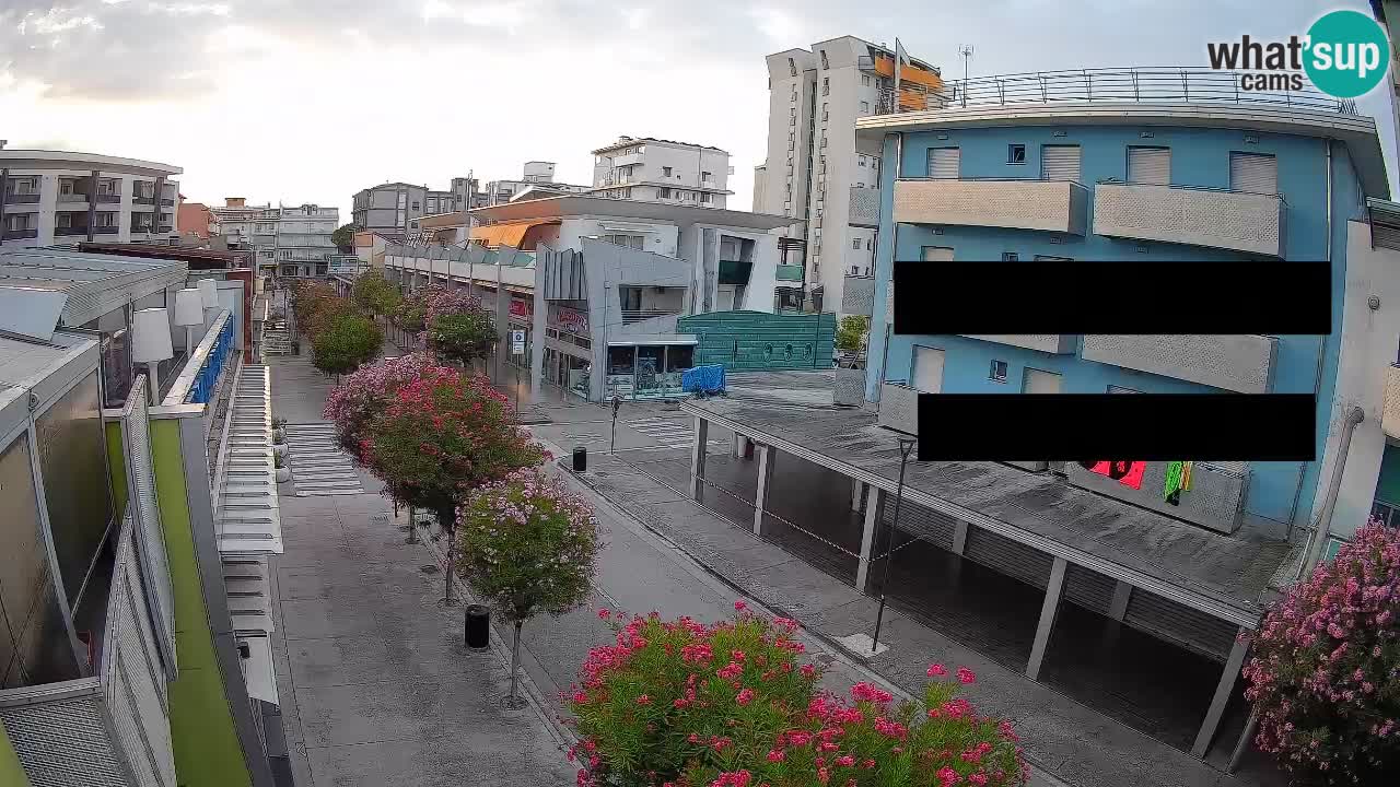 Bibione Fußgängerzone Webcam – Viale delle Costellazioni live