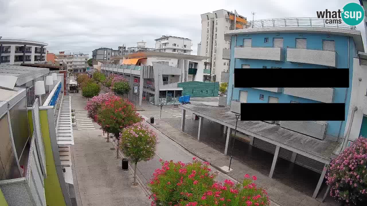 Spletna kamera Bibione Peš cona – Viale delle Costellazioni v živo