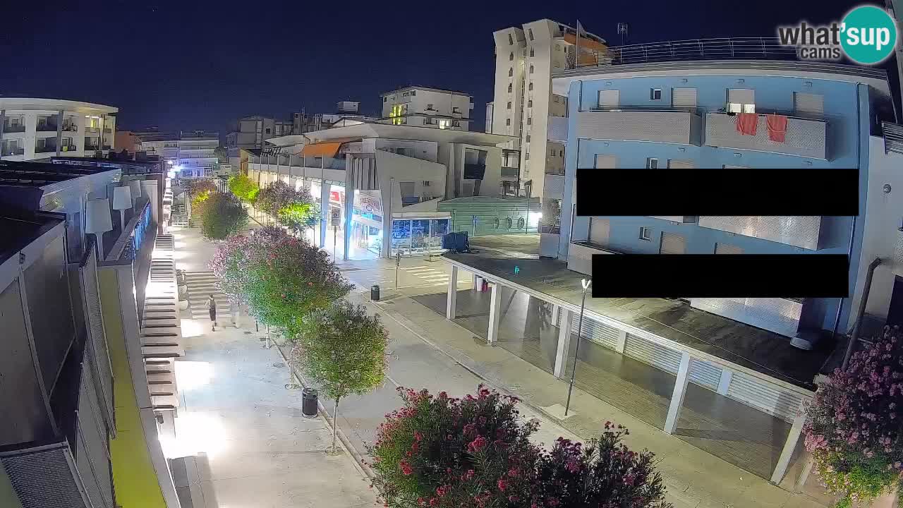 Spletna kamera Bibione Peš cona – Viale delle Costellazioni v živo