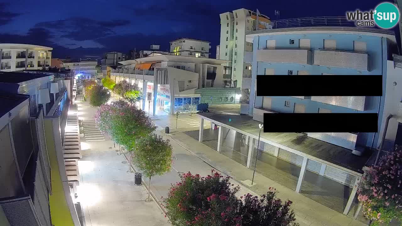 Web kamera Bibione Šetnica – Viale delle Costellazioni uživo