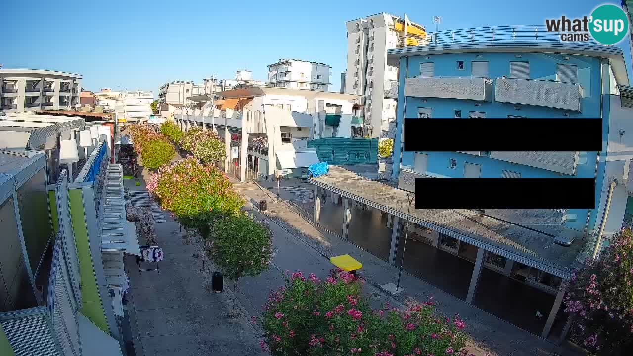 Webcam Passeggiata Bibione – Viale delle Costellazioni in Diretta