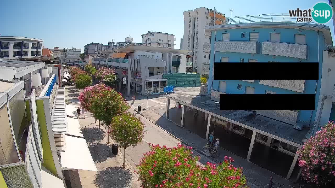 Spletna kamera Bibione Peš cona – Viale delle Costellazioni v živo