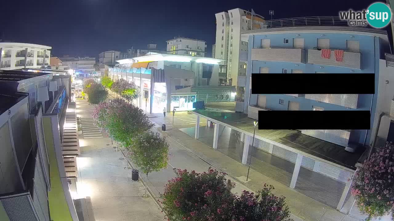Spletna kamera Bibione Peš cona – Viale delle Costellazioni v živo