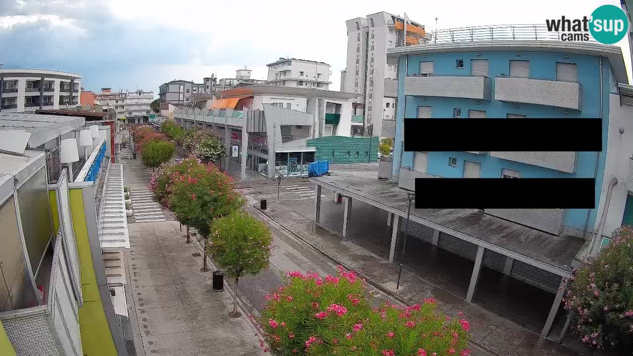 Spletna kamera Bibione Peš cona – Viale delle Costellazioni v živo