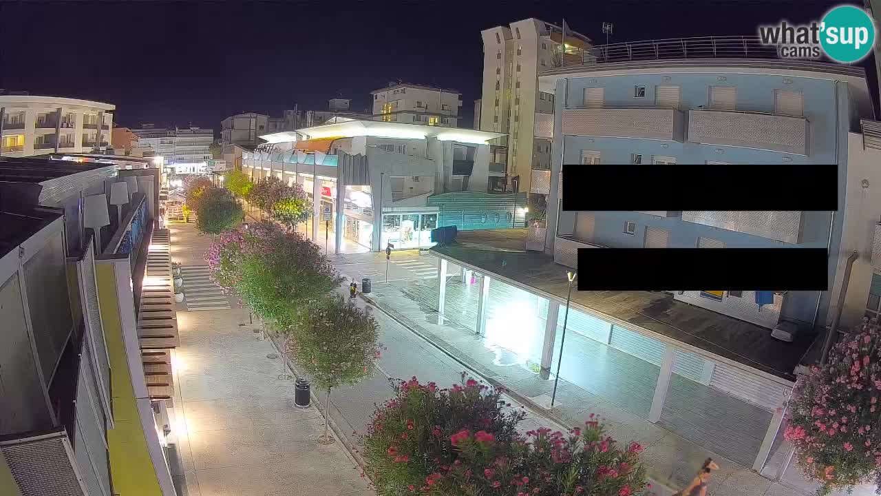 Spletna kamera Bibione Peš cona – Viale delle Costellazioni v živo