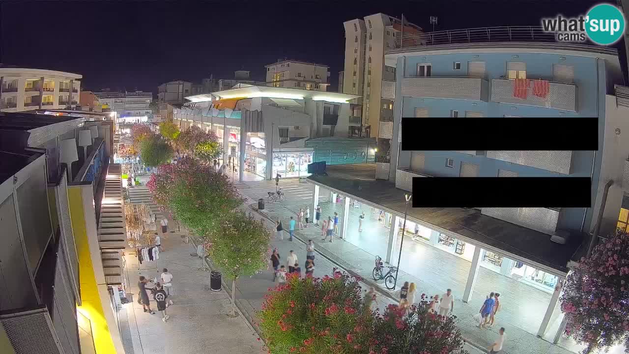 Spletna kamera Bibione Peš cona – Viale delle Costellazioni v živo