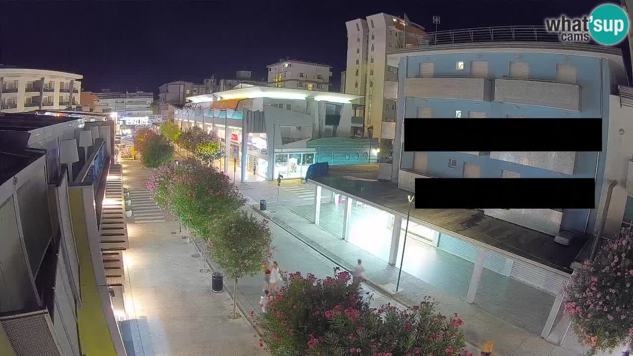 Spletna kamera Bibione Peš cona – Viale delle Costellazioni v živo