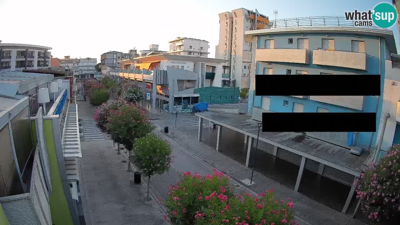 Bibione Fußgängerzone Webcam – Viale delle Costellazioni live