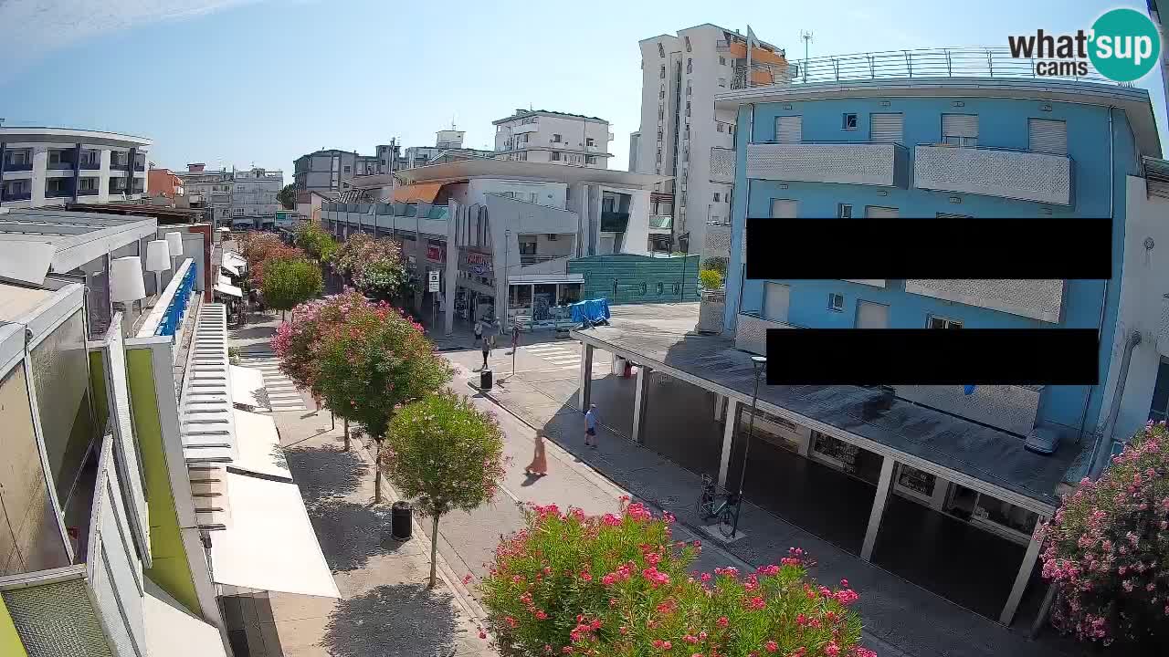 Spletna kamera Bibione Peš cona – Viale delle Costellazioni v živo